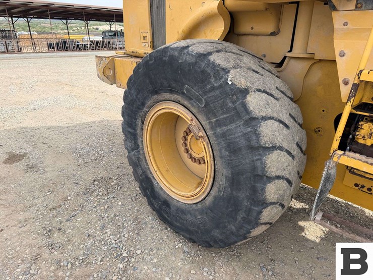 2005-caterpillar-930g-image-34