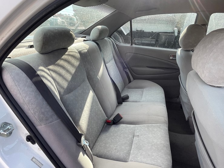#1853-•-2002-toyota-prius-(title-in-delay)-image-73