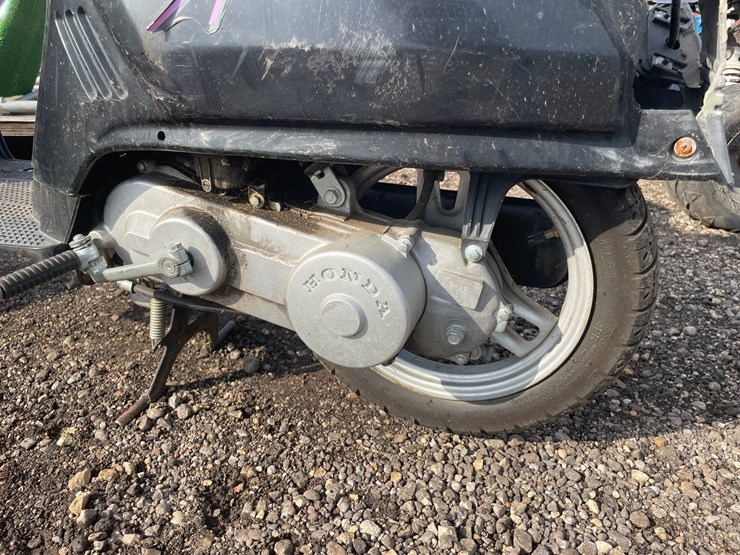 #5085-•-honda-spree-moped-(no-title)-image-11