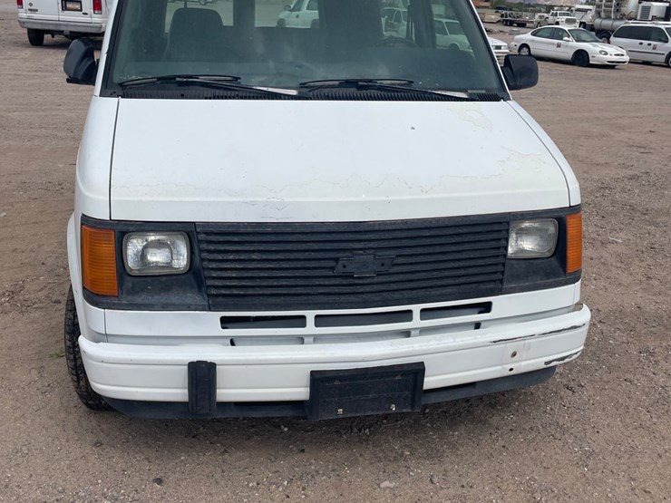 1994-chevrolet-astro-image-3