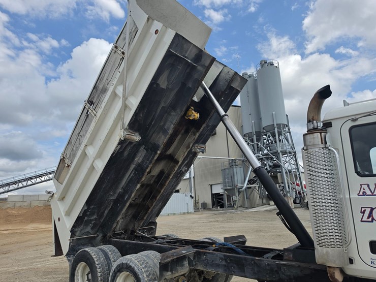 #25405-•-2003-mack-cv713-granite-truck-image-29