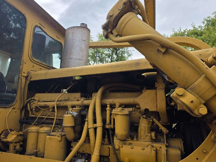 caterpillar-d8h-image-11