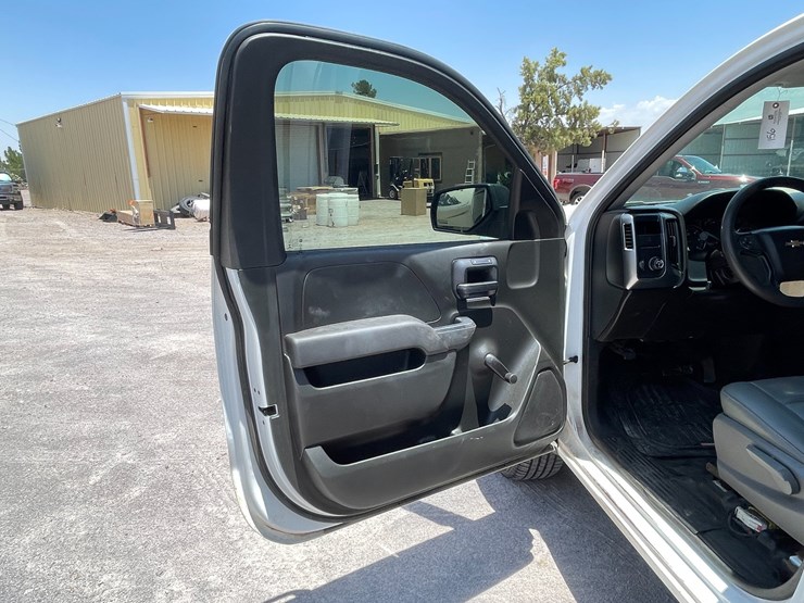 #1864-•-2018-chevy-work-truck-(has-nm-title)-image-43