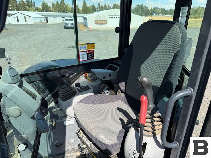 2012-deere-50g-image-43