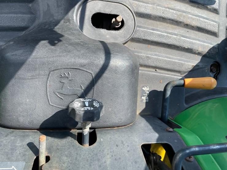 2010-john-deere-2305-image-42