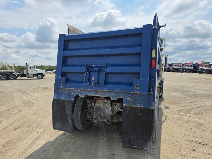 #25404-•-2003-mack-cv713-granite-tandem-axel-dump-truck-image-13