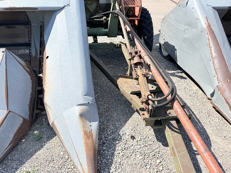 #621-•-new-idea-corn-picker-(rogers,-mn)-image-16