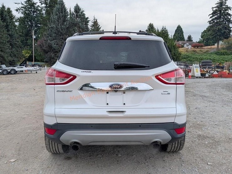 2015-ford-escape-se-image-4
