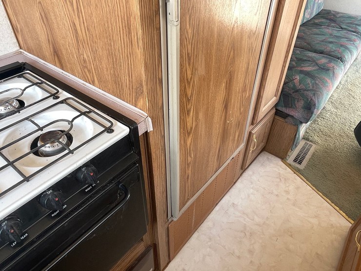 #1858-•-1994-fleetwood-travel-trailer-(has-nm-title)-image-160