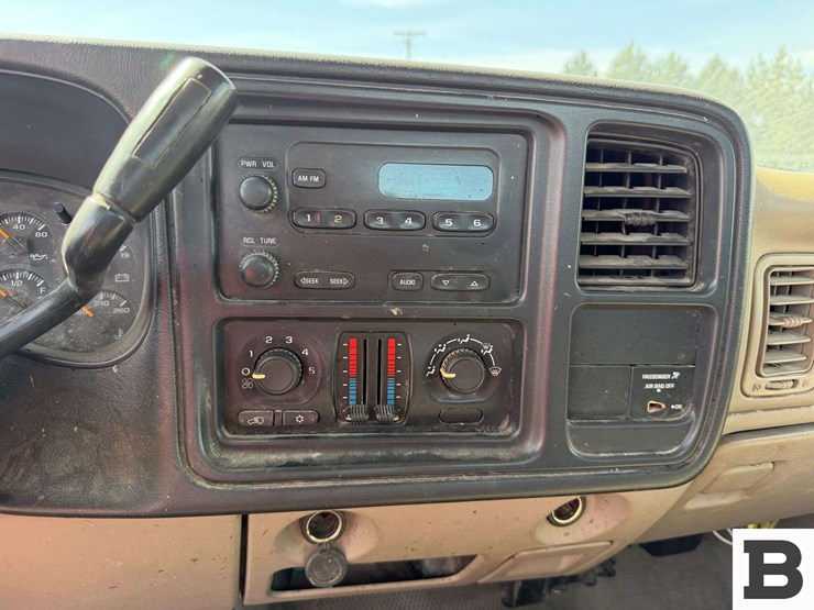 2005-chevrolet-silverado-2500-image-31