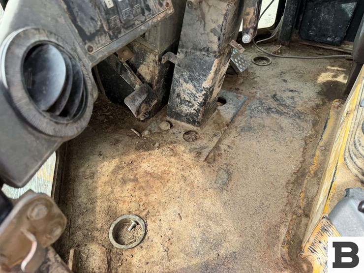 2005-caterpillar-930g-image-42