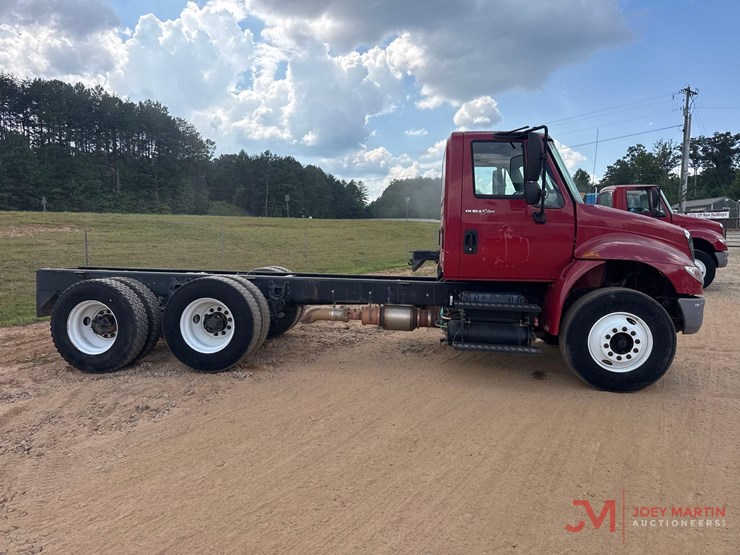 2014-international-durastar-4400-image-2
