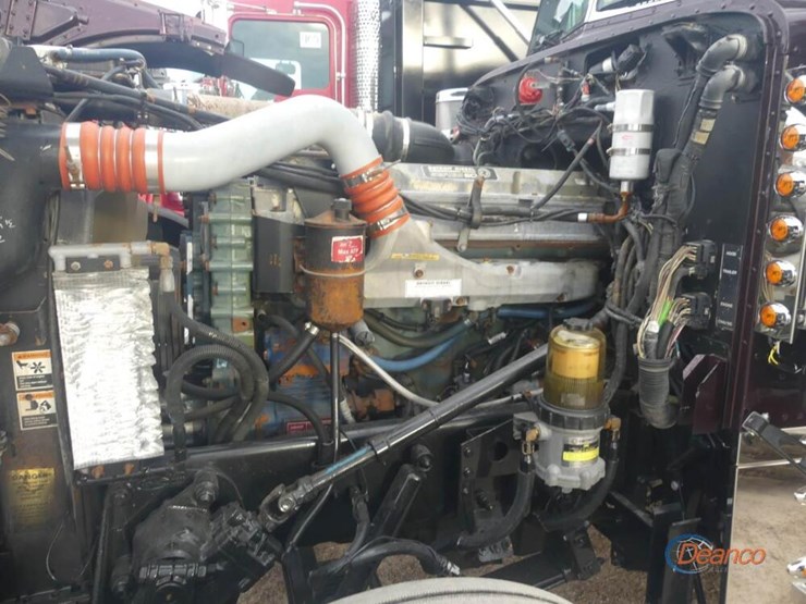 2001-peterbilt-379-image-9