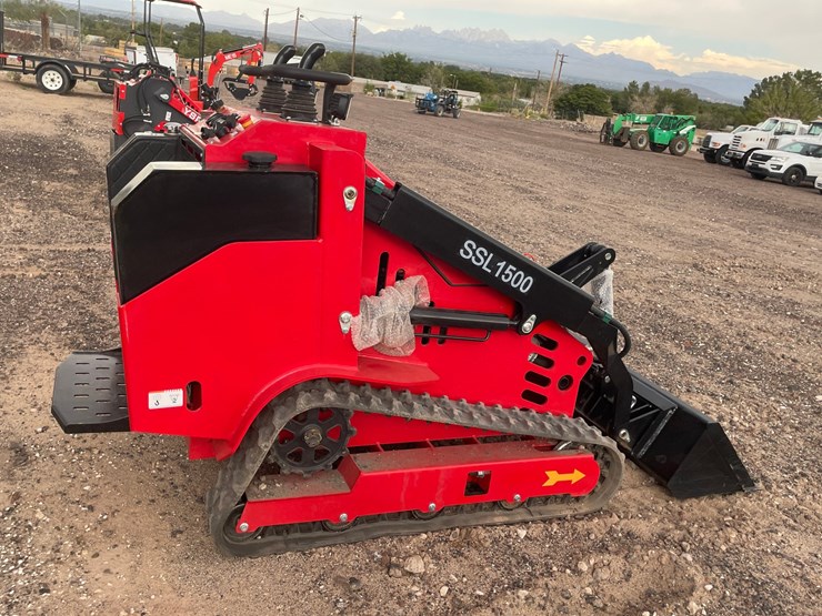 #2035-•-unused-mini-track-skid-steer-loader-image-6