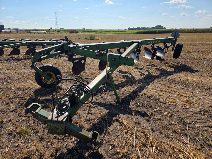 john-deere-2700-image-20