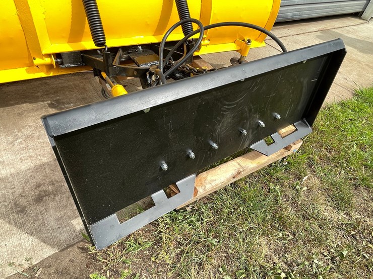 #511-•-meyers-7'-6"-skid-steer-mount-snow-plow-(eau-claire,-wi)-image-14
