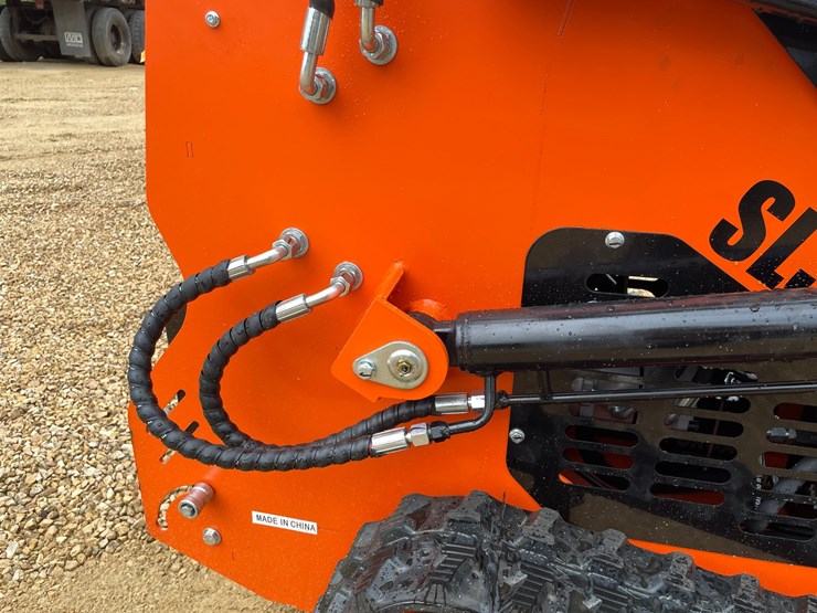 #1260-•-mms-skid-steer-loader-image-17