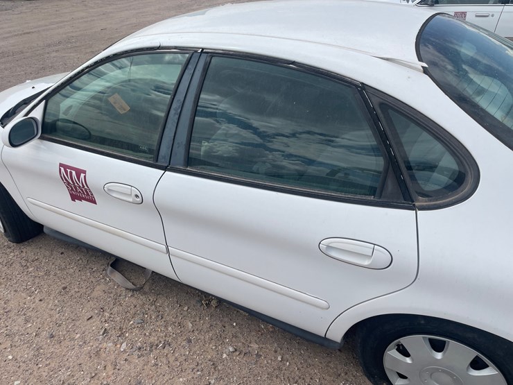 #1885-•-1999-ford-taurus-se-4-door-sedan-(has-nm-title)-(offsite-at-nmsu)-image-7