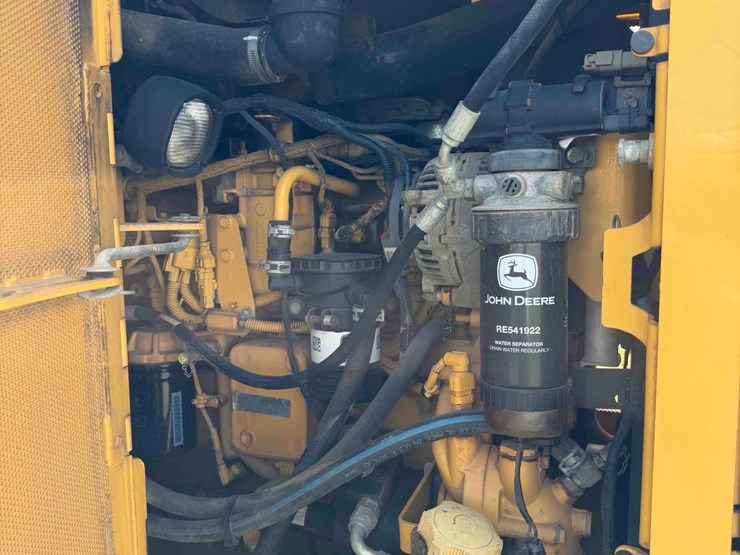 2014-deere-655k-image-15
