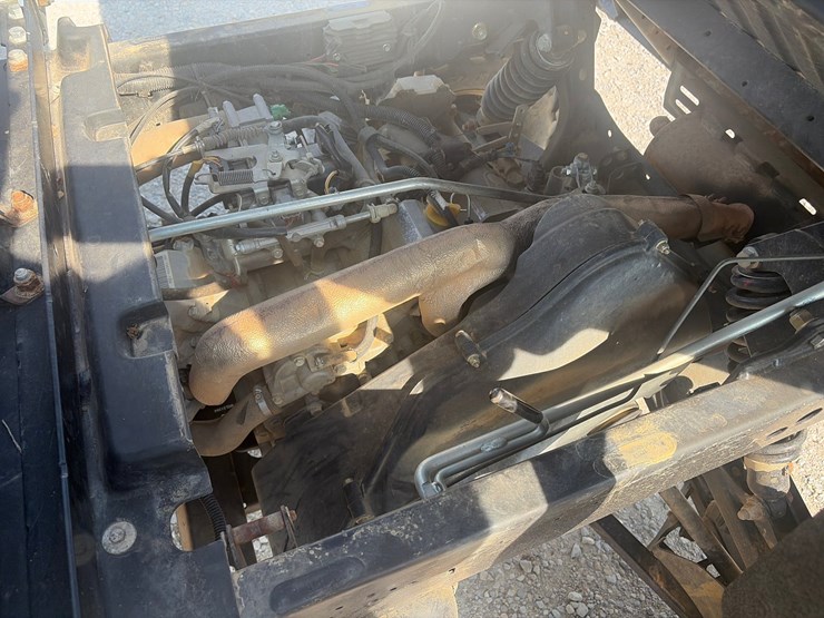 2012-john-deere-gator-image-9
