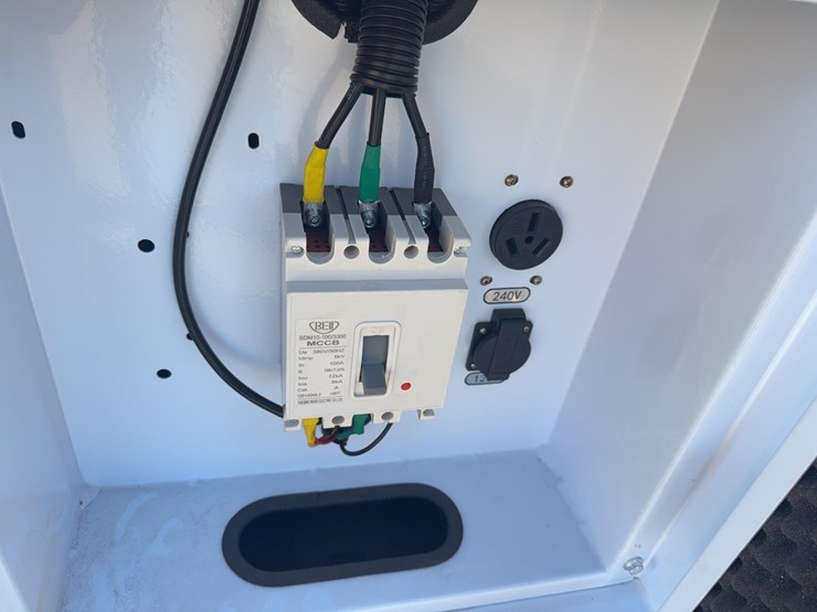 2026-cnmc-20gf-generator-image-7
