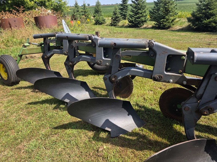 john-deere-2700-image-8