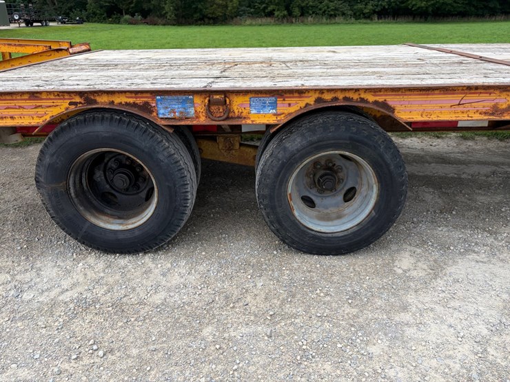 #702-•-1996-holden-cz-deckover-tandem-dually-trailer-(has-wi-title)(helenville,-wi)-image-4