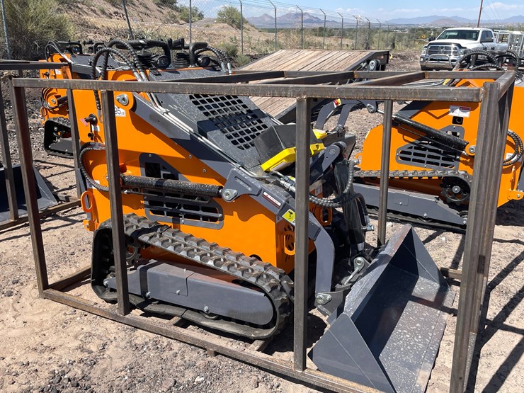 #2066-•-unused-2026-landhonor-mini-skid-steer-loader-image-7