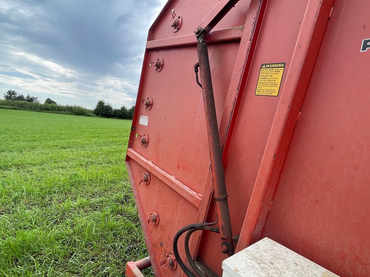 #2972-•-imc-595-roller-baler-image-17