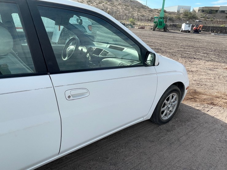 #1853-•-2002-toyota-prius-(title-in-delay)-image-63