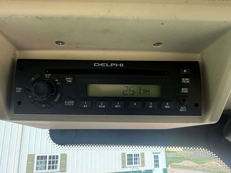 2011-john-deere-741-image-55