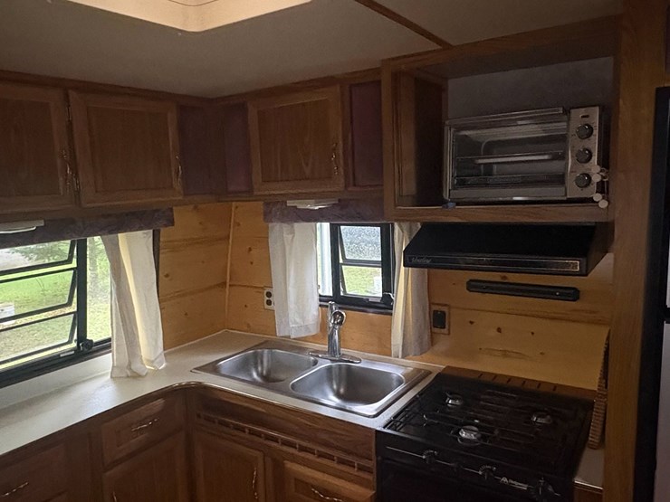 #5944-•-1996-dutchmen-camper-(shawano,-wi)-(has-wi-title)-image-69