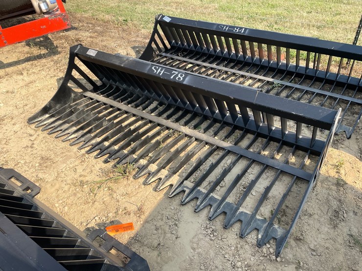 #2526-•-greatbear-skid-steer-rock-bucket-attachment-image-1
