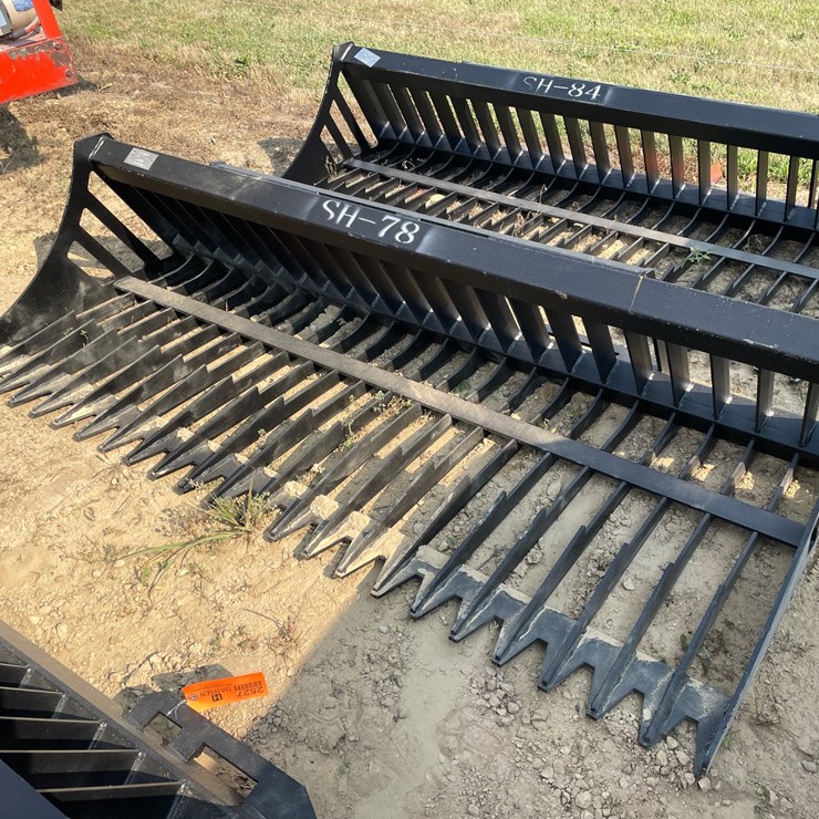 #2526 • Greatbear Skid Steer Rock Bucket Attachment