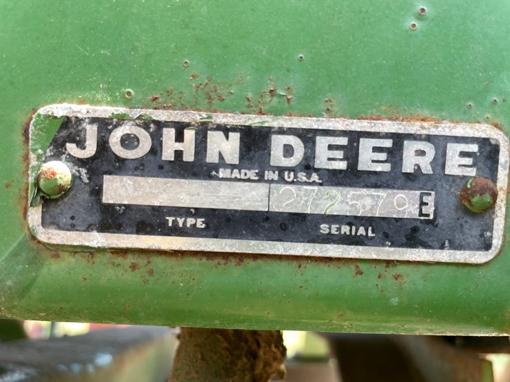 john-deere-336-image-35