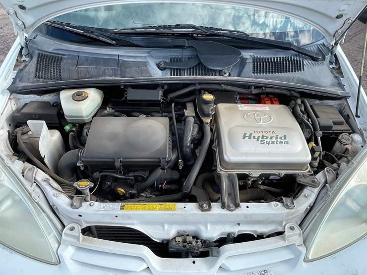 #1853-•-2002-toyota-prius-(title-in-delay)-image-51