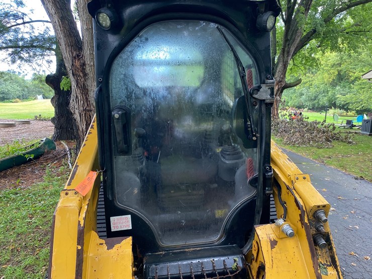 2019-caterpillar-259d-image-34