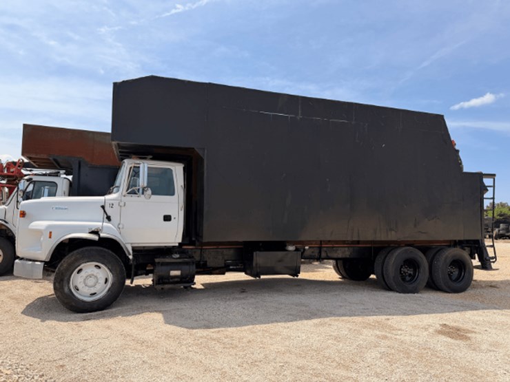 1996-ford-l8000-image-4