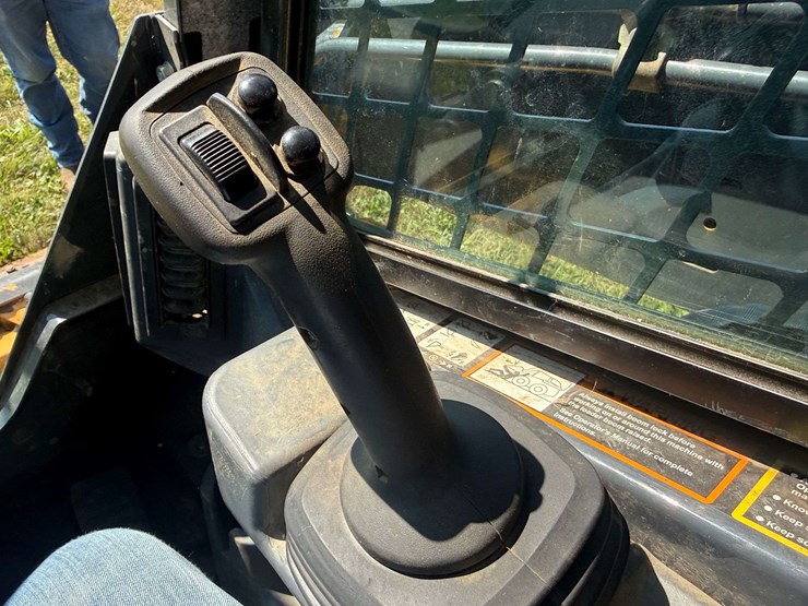 deere-331g-image-7
