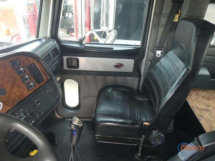 2001-peterbilt-379-image-16