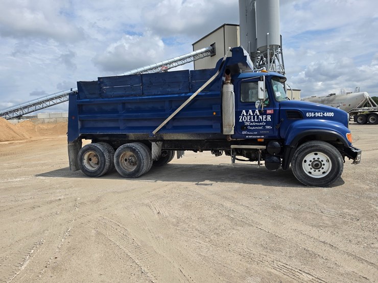 #25404-•-2003-mack-cv713-granite-tandem-axel-dump-truck-image-19