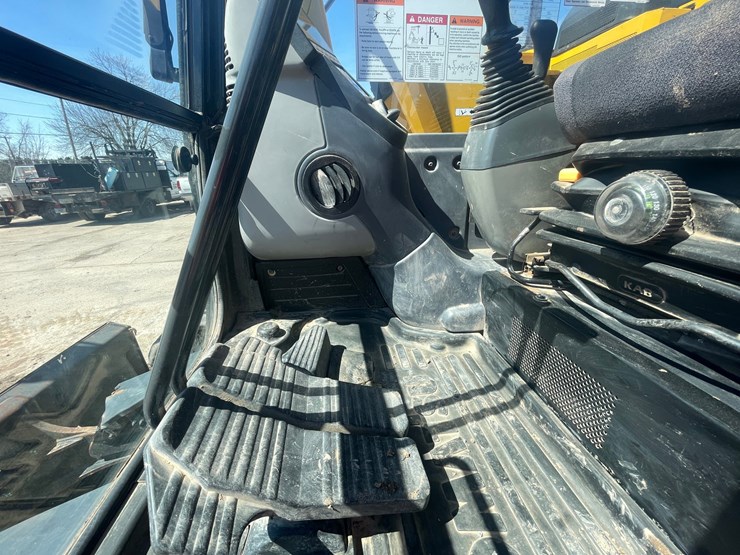 2019-komatsu-pc138us-image-57