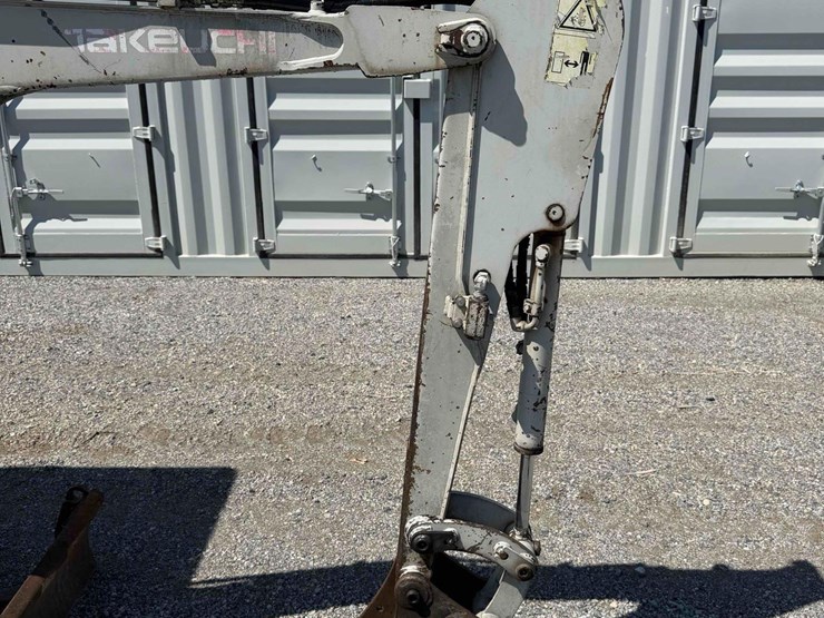 2016-takeuchi-tb016-image-10