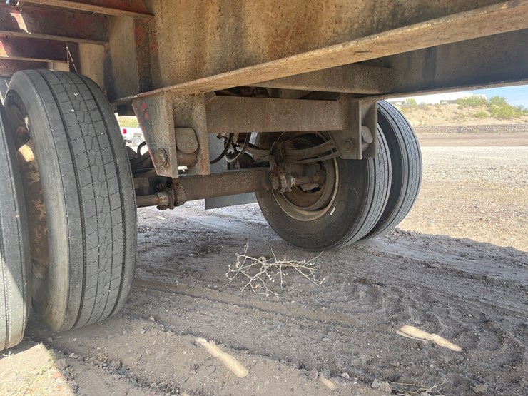fruehauf-flatbed-image-29