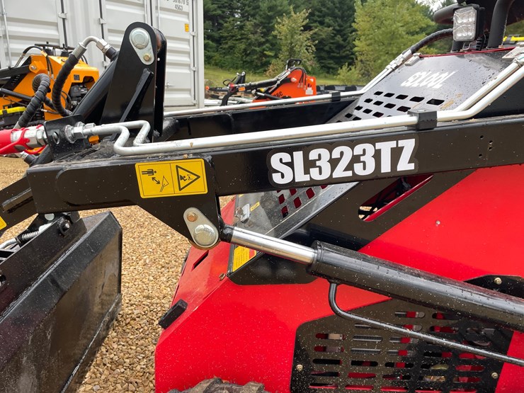 #1264-•-sdlool-skid-steer-loader-image-14