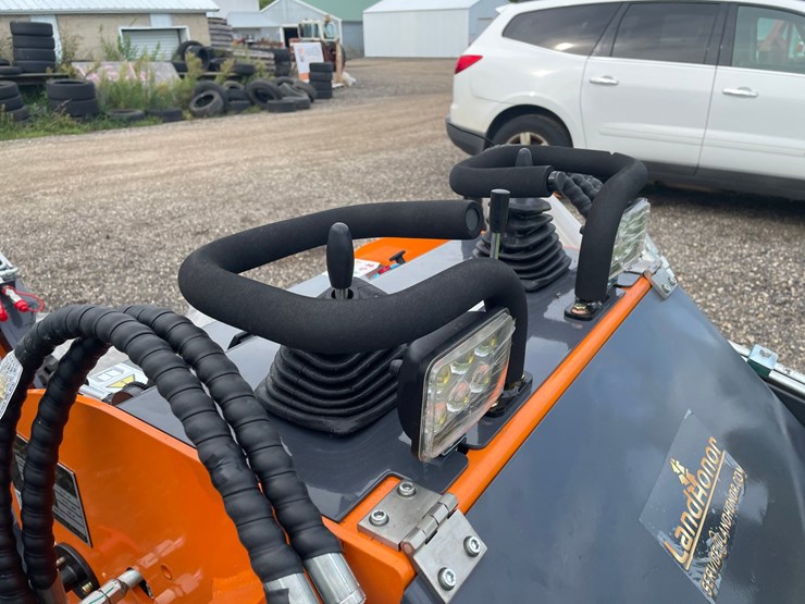 #2969-•-landhonor-mini-skid-steer-loader-image-12