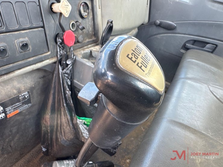 2014-international-durastar-4400-image-28
