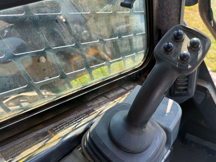 deere-331g-image-8