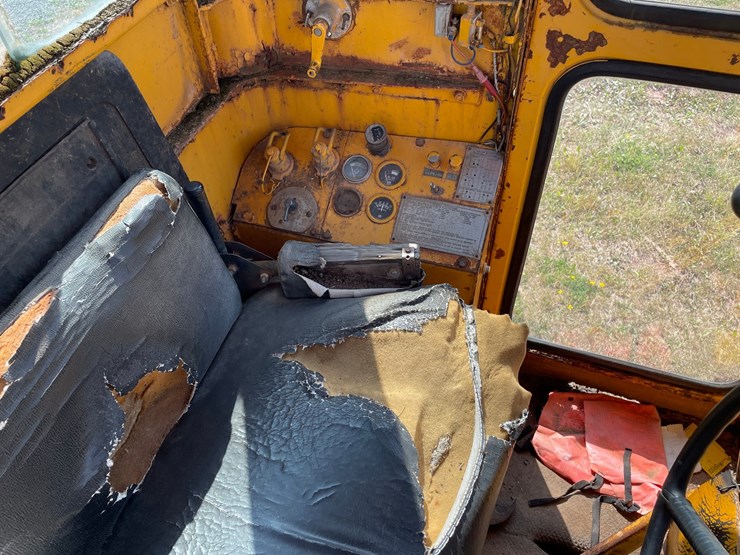 1964-caterpillar-12e-image-59