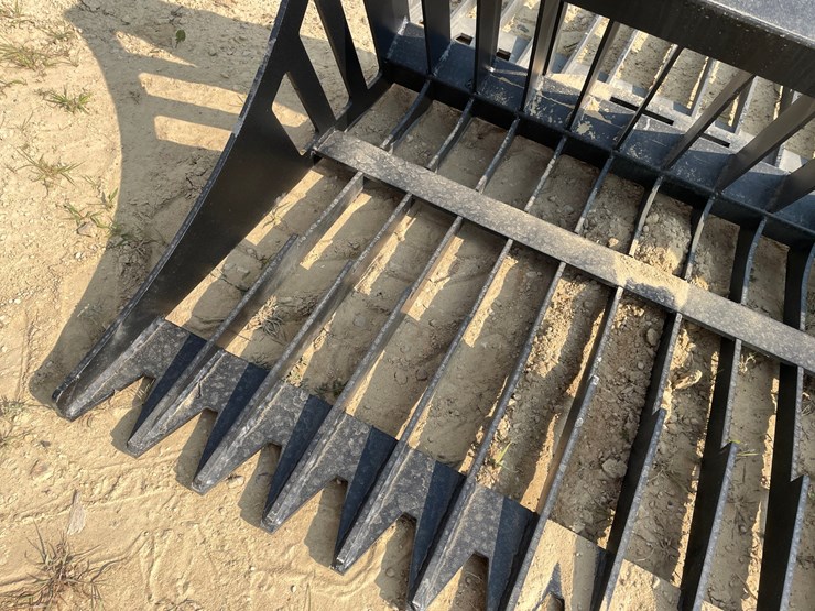 #2528-•-greatbear-skid-steer-rock-bucket-attachment-image-10
